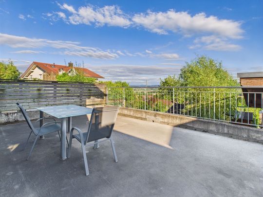 Charmantes Einfamilienhaus in Jens, Kanton BE - Photo 1