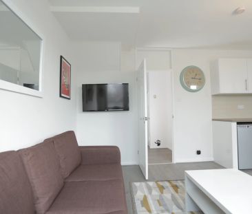 13 Corringham House (i) – Room 4 - Photo 6