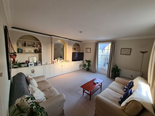 2 Bed Flat, Wandsworth, SW18 - Photo 1