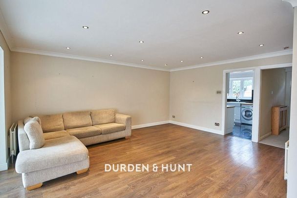 Tower Court, Ongar - Photo 1