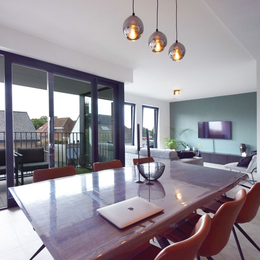 Makkelijk bereikbaar appartement met 2 slaapkamers vlakbij het centrum - Foto 1