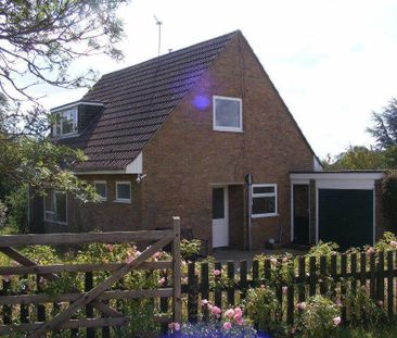 3 bedroom detached house to rent - Photo 6