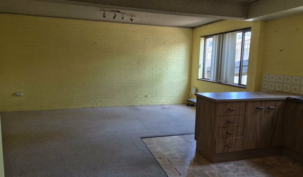 One Bedroom Flat - Photo 1