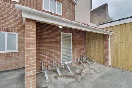 Brockhurst Road, Gosport - Photo 3