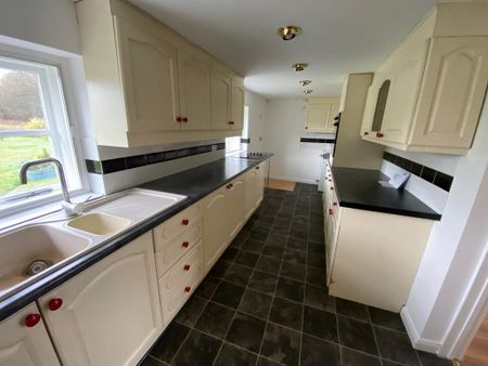 2 bedroom detached house to rent - Photo 5