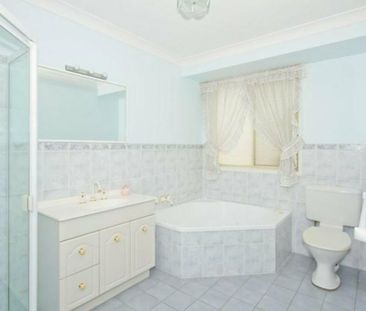 LAKESIDE LIVING!! - Photo 5