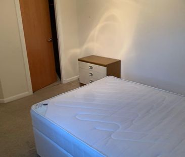 2 Bed Flat, Gray Street, AB10 - Photo 6