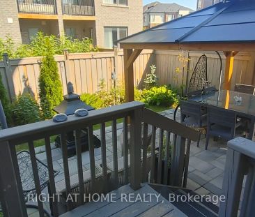 Condo Townhouse For Lease | N9299969 - Photo 1