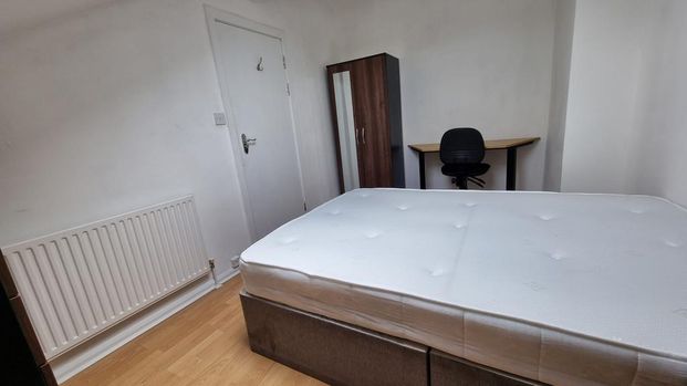 5 bedroom terraced house to rent - Photo 1