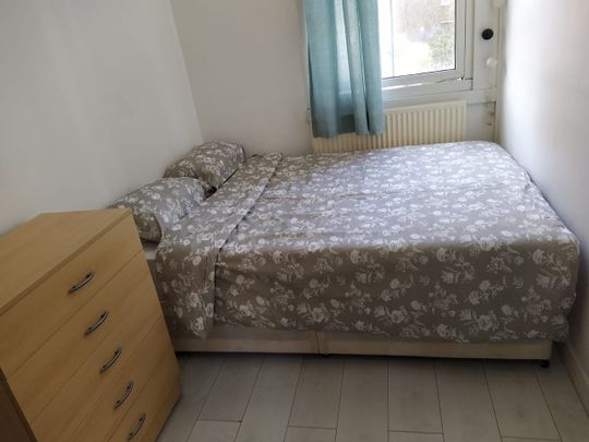 Room in a Shared Flat, Devons Road, E3 - Photo 1