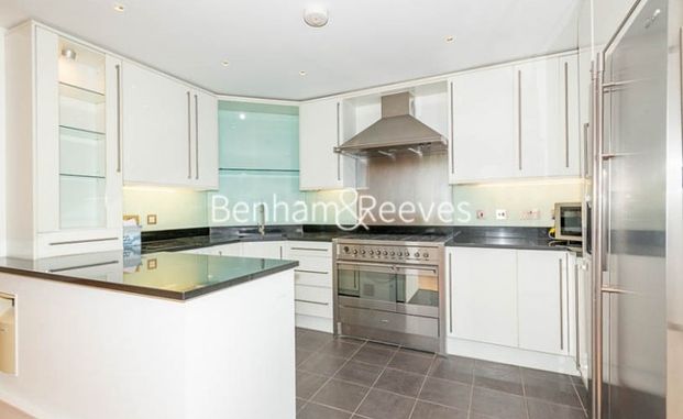 3 Bedroom flat to rent in Downside Crescent, Belsize Park, NW3 - Photo 1