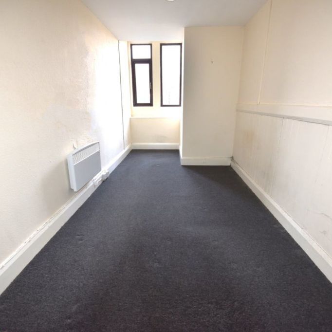 1 bedroom Flat in Towers Flat 1, Leeds - Photo 1