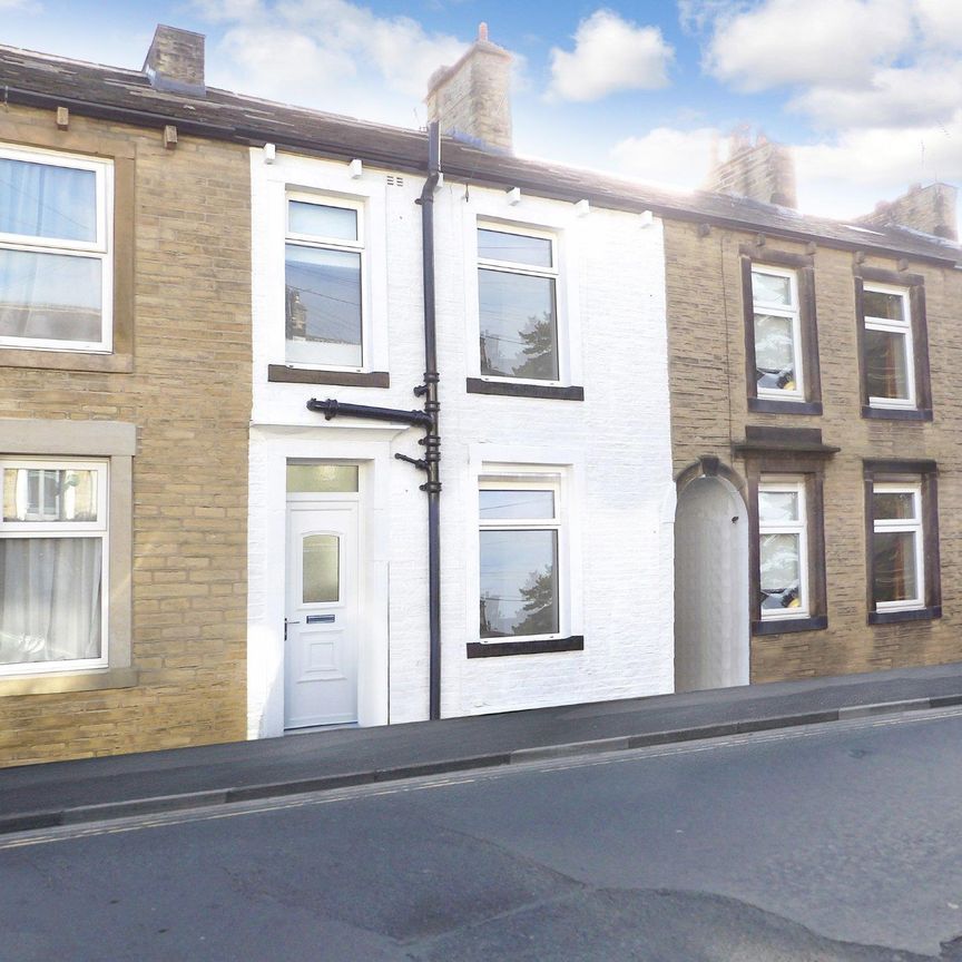 2 bedroom terraced house to rent - Photo 1