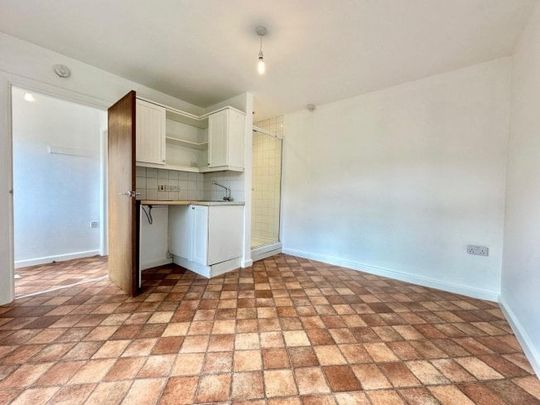 Oxford Road, Sutton Scotney, Winchester - Photo 1