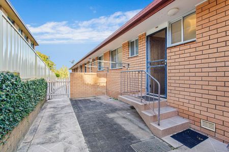 Home For Rent - Photo 4