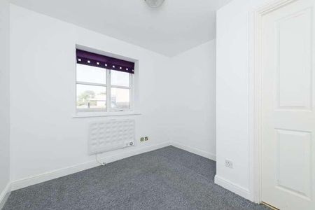 Ware Point Drive, Thamesmead, SE28 - Photo 2