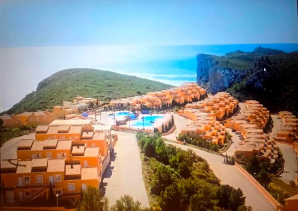 FOR RENT Apartment with 2 bedrooms with pool for LONG TERM