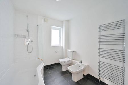 5 bedroom semi-detached house to rent - Photo 4