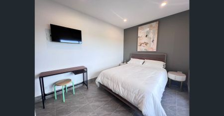 Brand new fully furnished studio - Photo 4