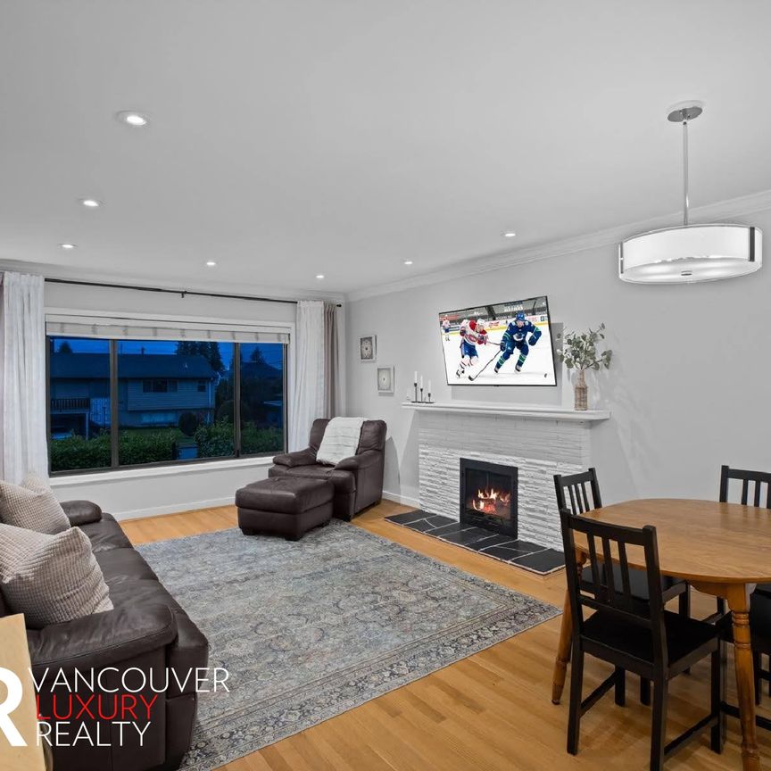 722 East 17th Street - Photo 1