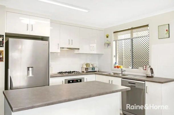 6 Casey Street, Hallett Cove SA 5158 - Photo 1