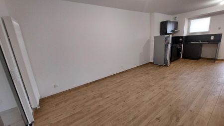 location Appartement T2 DE 43.99m² À DECINES CHARPIEU - Photo 5