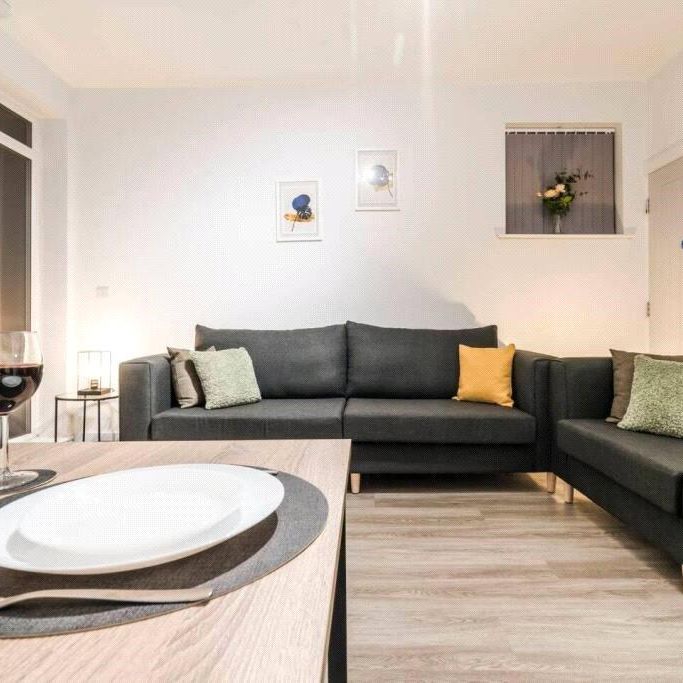 House to rent - Photo 1