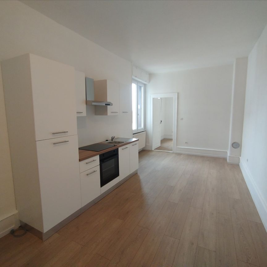 Location Appartement 3 pièces 83m² - Photo 1