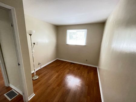 For Lease - 248 McLellan Court Unit# 1, Kingston, Ontario - Photo 4