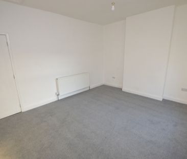 2 Bedroom Terraced House - Photo 4