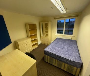 1 Bed Student Accommodation - Photo 1