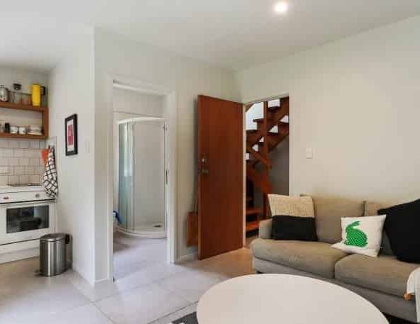 Gorgeous Home + Self Contained Unit! - Photo 1