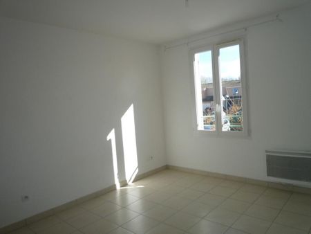 Location Appartement 2 pièces 41m² COGOLIN 83310 - Photo 2