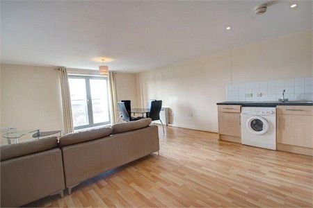 2 bedroom apartment to rent - Photo 4