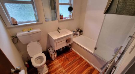 3-Bedroom Family Home - Photo 5