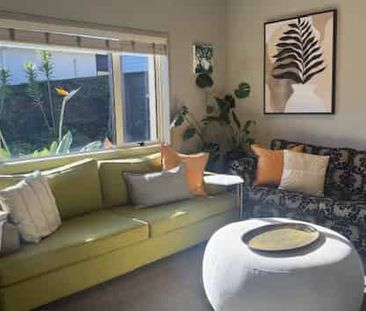 Fully Furnished 3 Bedroom Private Sanctuary in Papamoa Beach - Photo 1