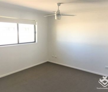 Modern Townhouse, 3 Bedrooms + Study nook, Available From 13/12/2025 - Photo 4