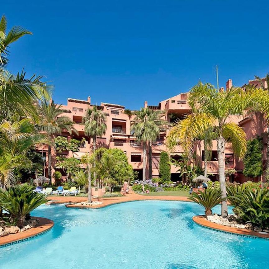 Atico en alquiler en Alicate Playa, Marbella - Photo 1