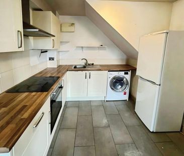 2 bedroom apartment to rent - Photo 2