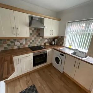 8 Dhu Varren Parade, Belfast, BT13 3FJ - Photo 2