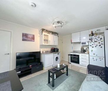 Avalon Close, Enfield, EN2 - Photo 4