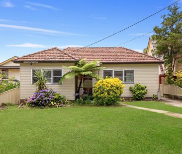 Blue Ribbon Location - Renovated 3BR Home - North Facing Backyard. - Photo 1