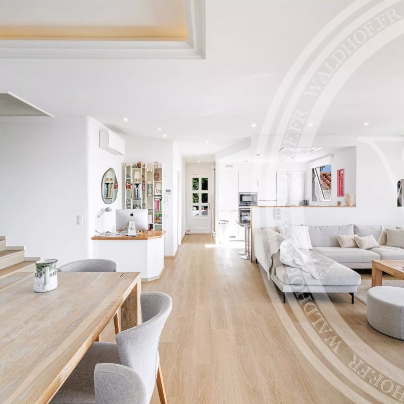 Villa secteur Super Cannes vue mer - Photo 1