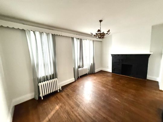 For Lease - 862 Danforth Avenue Unit# Floor 3, Toronto, Ontario - Photo 1