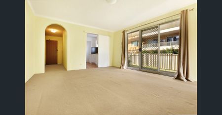 Walk to Wollongong Hospital & free bus - Photo 4