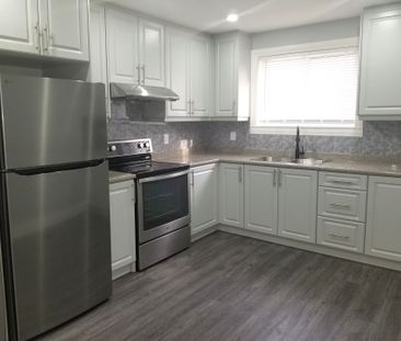 For Lease - 1033 Centre Street, Whitby, Ontario - Photo 4