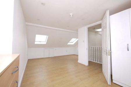 4 bedroom terraced house to rent - Photo 4