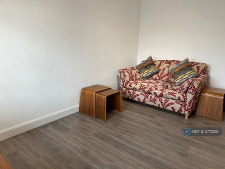 1 bedroom semi-detached house to rent - Photo 2