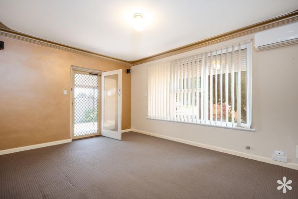 247B Grand Promenade - Photo 1