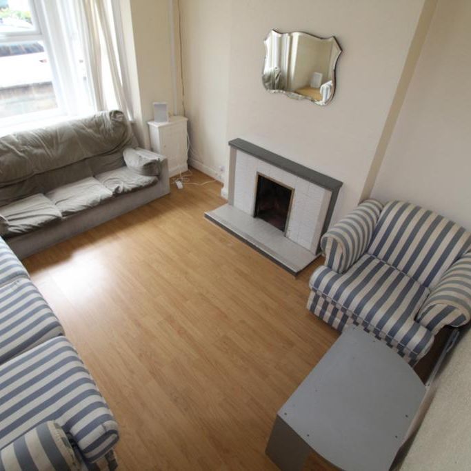 4 bedroom terraced house to rent - Photo 1